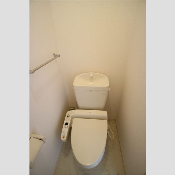トイレ (温水洗浄暖房便座)