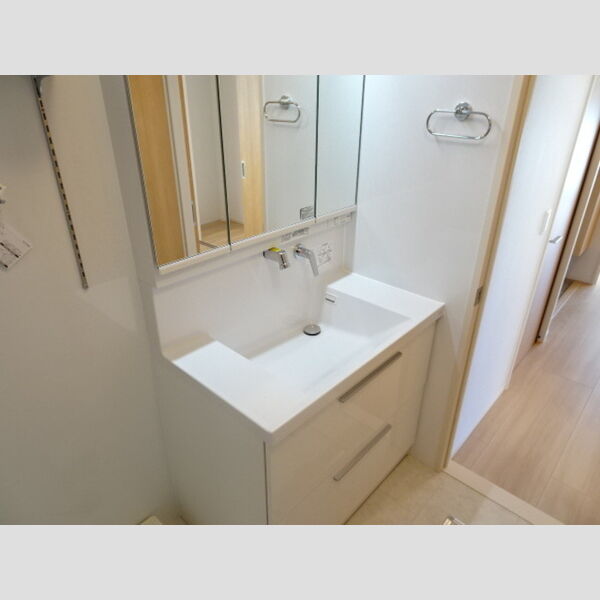 洗面所 (洗髪洗面化粧台)