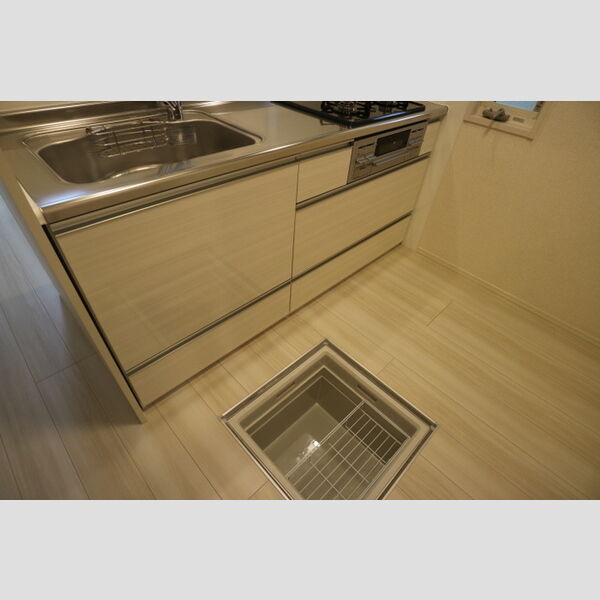 その他 (床下収納)