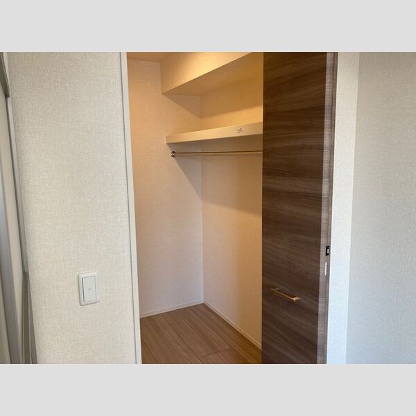 収納 (ウォークインクローゼット)