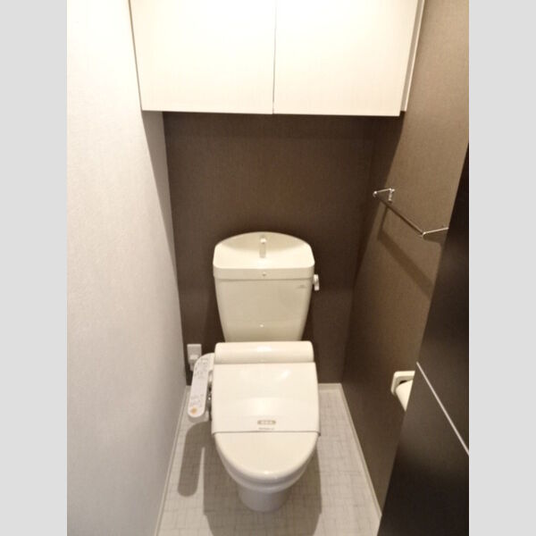 トイレ (温水洗浄暖房便座)