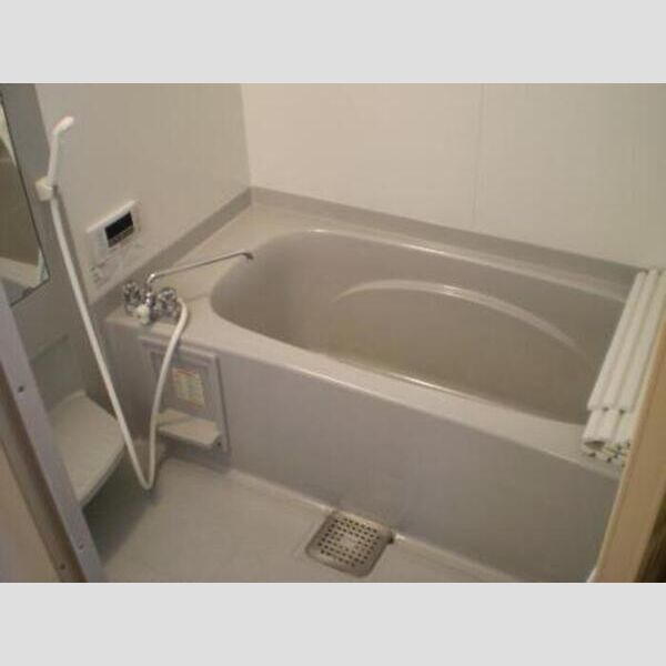 バス (一坪サイズの浴室!)