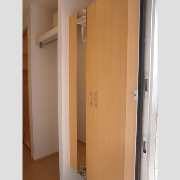 玄関 (シューズボックス)