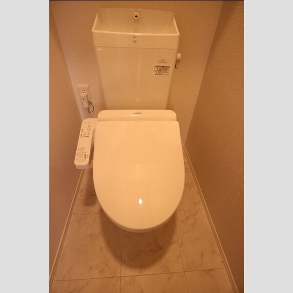 トイレ (温水洗浄暖房便座)