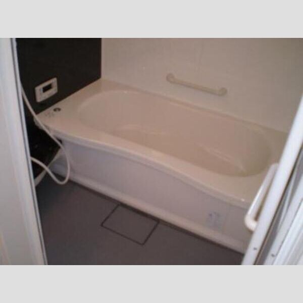 バス (広めのバスルーム(追焚給湯・浴室乾燥機能付)!)