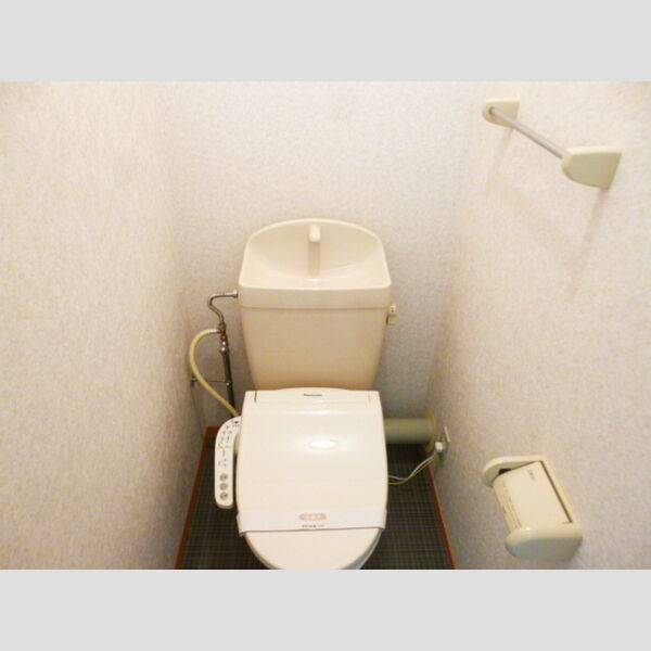 トイレ (トイレ)