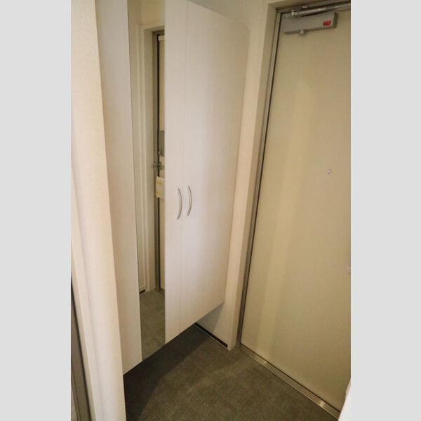 玄関 (シューズボックス)