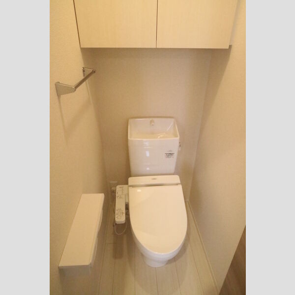 トイレ (温水洗浄暖房便座)