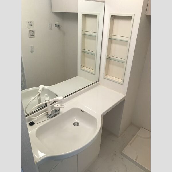 洗面所 (洗髪洗面化粧台)