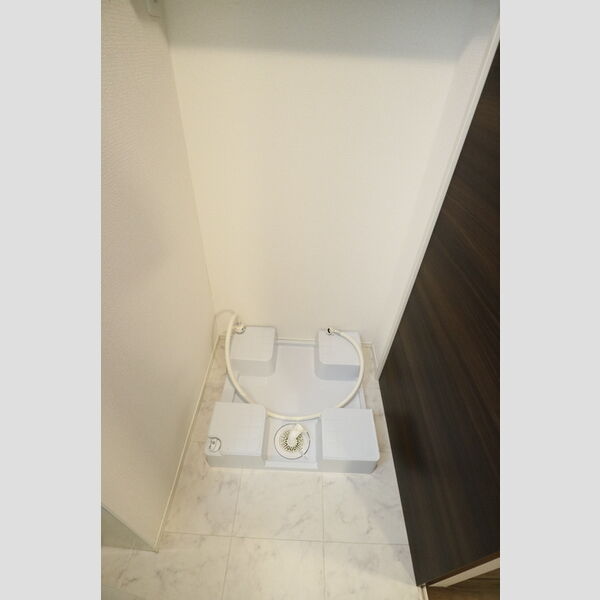 その他 (洗濯機置き場)