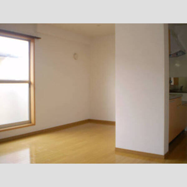 居室・リビング (13.5帖の広々LDKです♪)