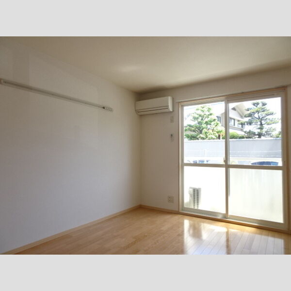 居室・リビング (8帖洋室)