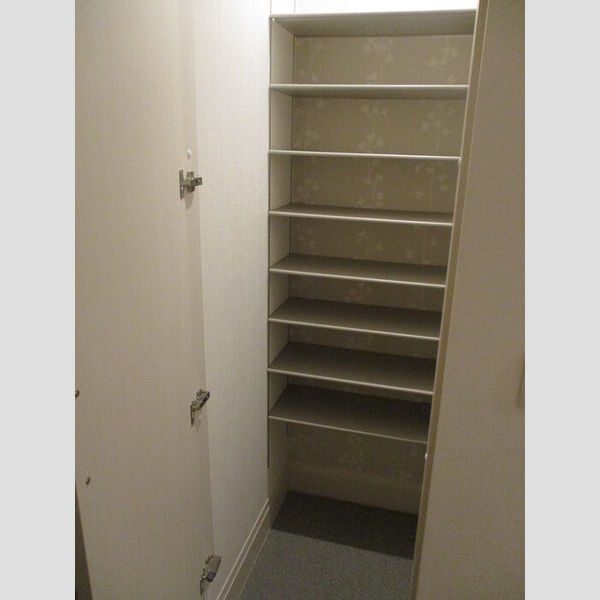 玄関 (シューズクローク)