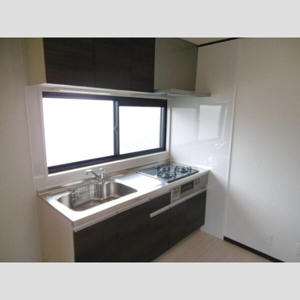 キッチン (システムキッチンを新規設置致しました。)