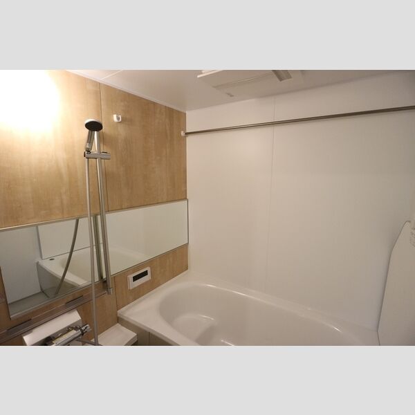 バス (浴室乾燥機付きバスルーム)