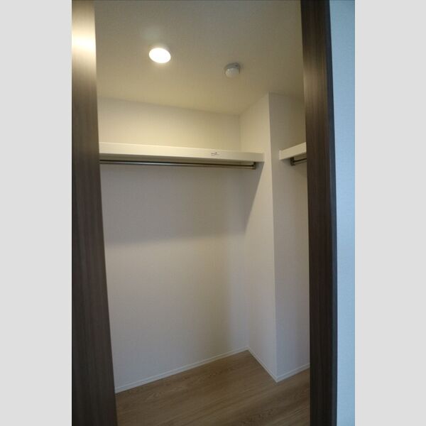 収納 (ウオークインクローゼット)