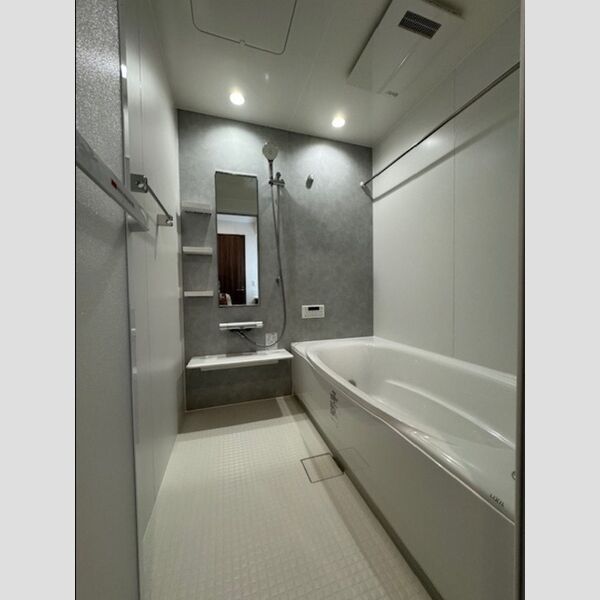 バス (浴室乾燥機付きバスルーム)