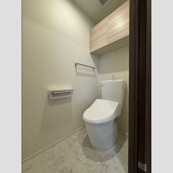 トイレ (温水洗浄便座)