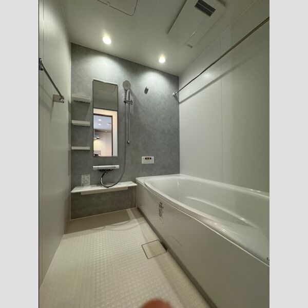 バス (浴室乾燥機付きバスルーム)