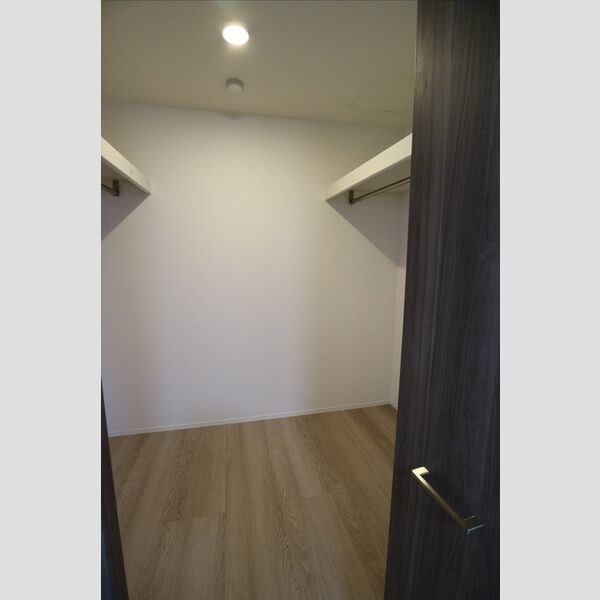 収納 (ウォークインクローゼット)