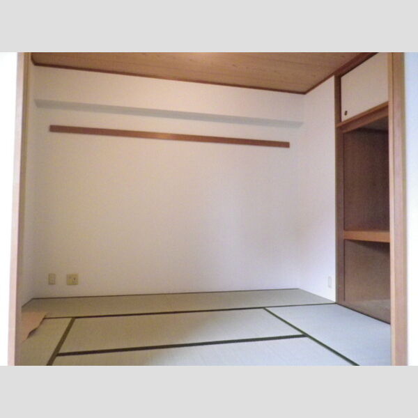その他 (5.9帖和室//バルコニ接続★)