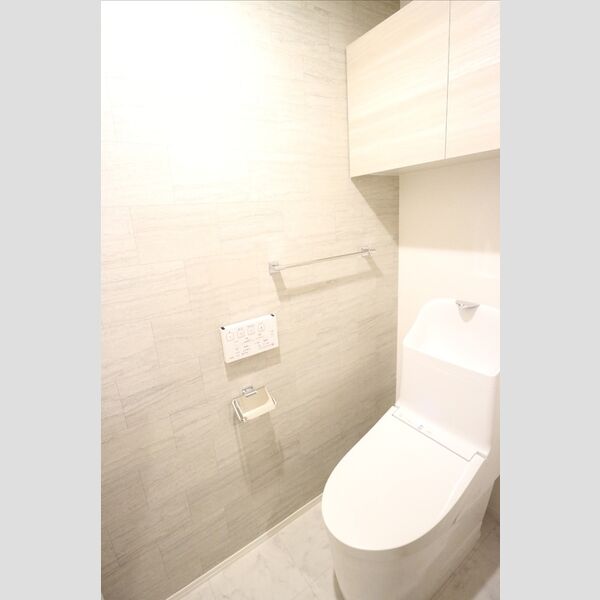 トイレ (温水洗浄便座)