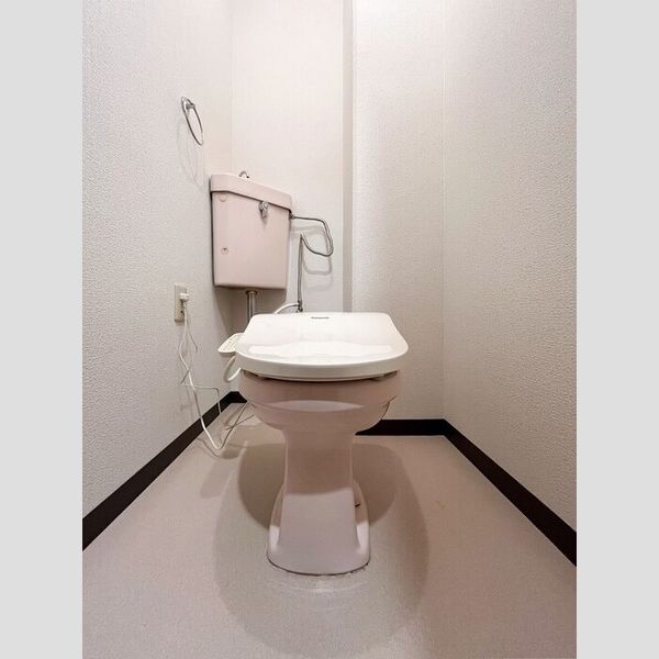 トイレ (温水洗浄暖房便座)