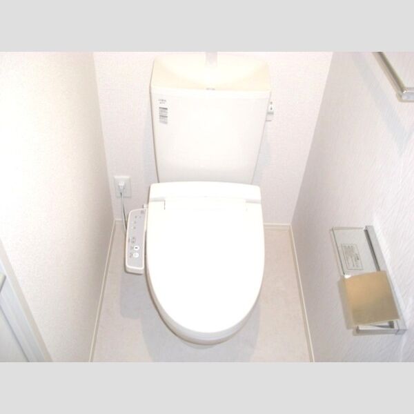 トイレ (温水洗浄暖房便座付のトイレ)