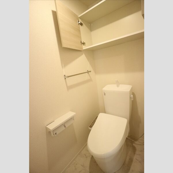 トイレ (温水洗浄便座)