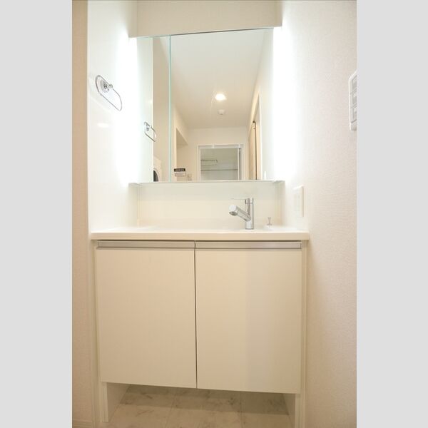 洗面所 (洗髪洗面化粧台)