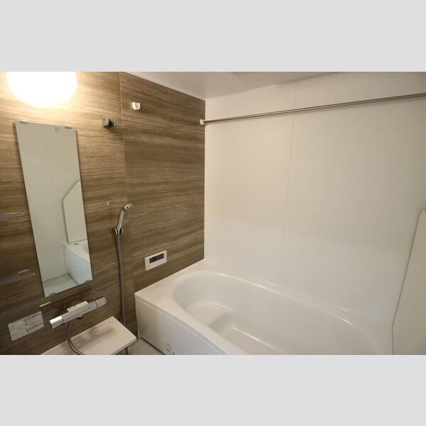 バス (浴室乾燥機付きバスルーム)