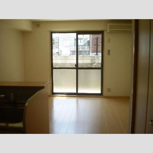 居室・リビング (洋室の雰囲気。エアコン付いてます!)