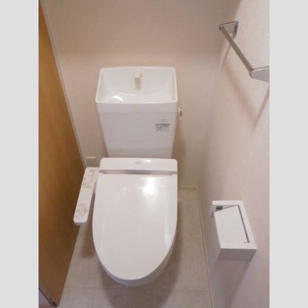 トイレ (トイレ)