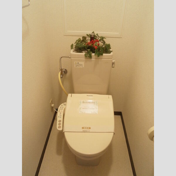 トイレ (温水洗浄暖房便座)