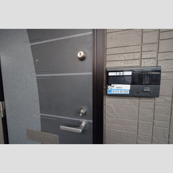 玄関 (玄関ツーロック!)