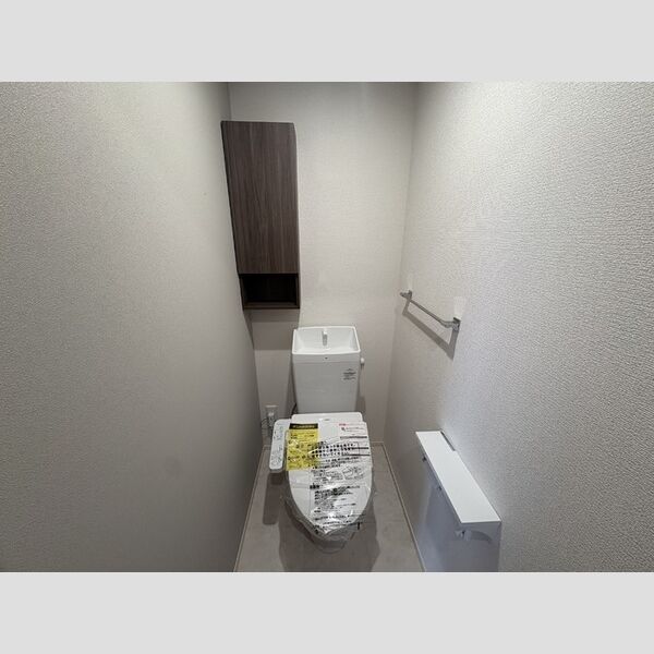 トイレ (トイレ)