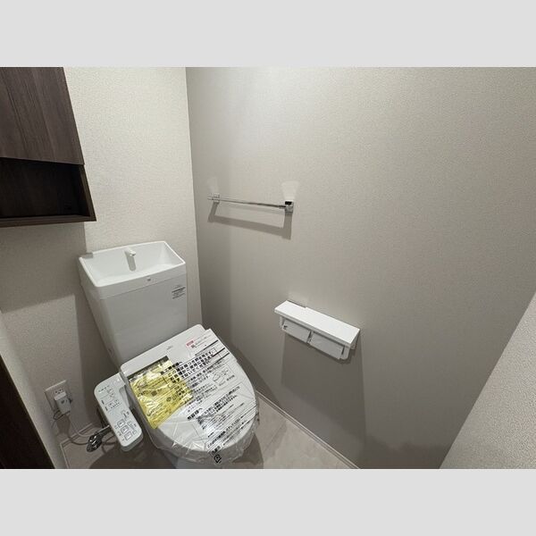 トイレ (トイレ)