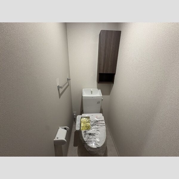 トイレ (トイレ)