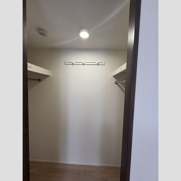 収納 (ウォークインクローゼット)