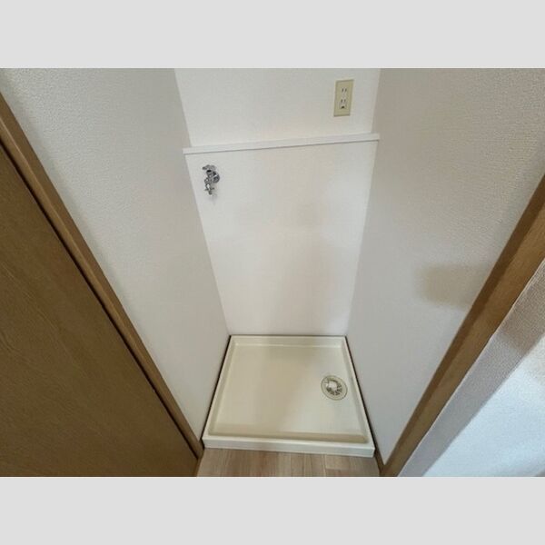 その他 (室内洗濯機置き場)