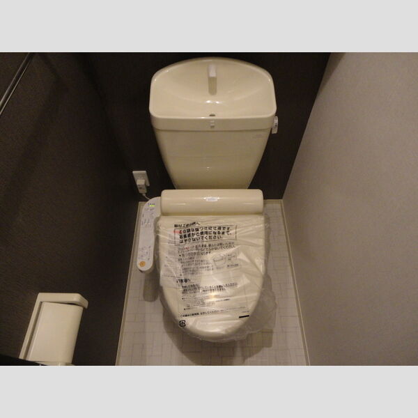 トイレ (温水洗浄暖房便座のトイレ!)