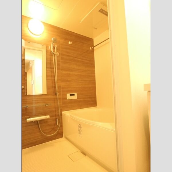 バス (浴室乾燥機付きバスルーム)