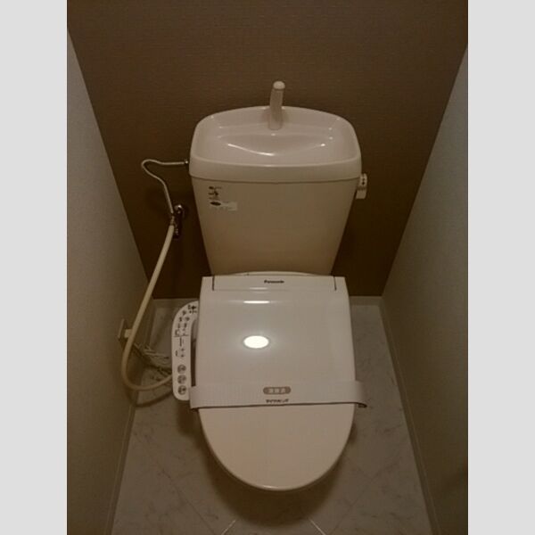 トイレ (温水洗浄暖房便座)