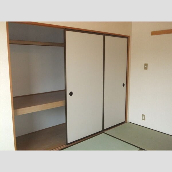 その他 (和室(押入れ))