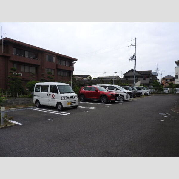 駐車場 (駐車場)