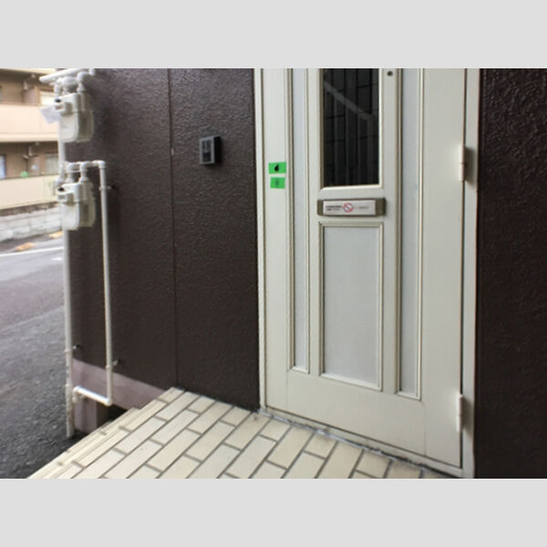 エントランス (エントランス)