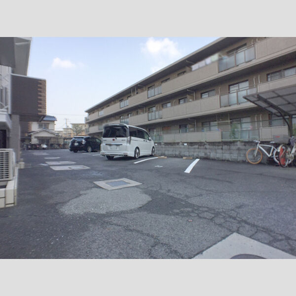 駐車場 (駐車場)