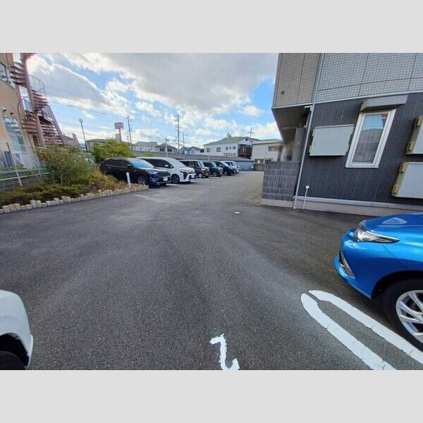 駐車場 (駐車場)