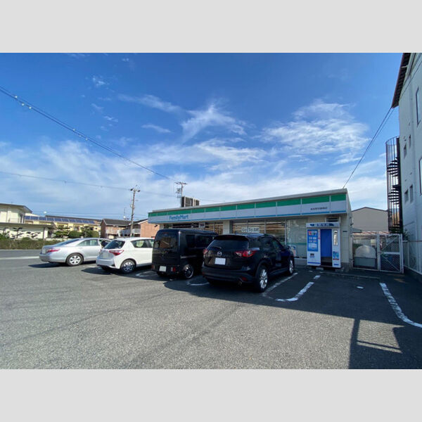 現地周辺 (ファミリーマート)