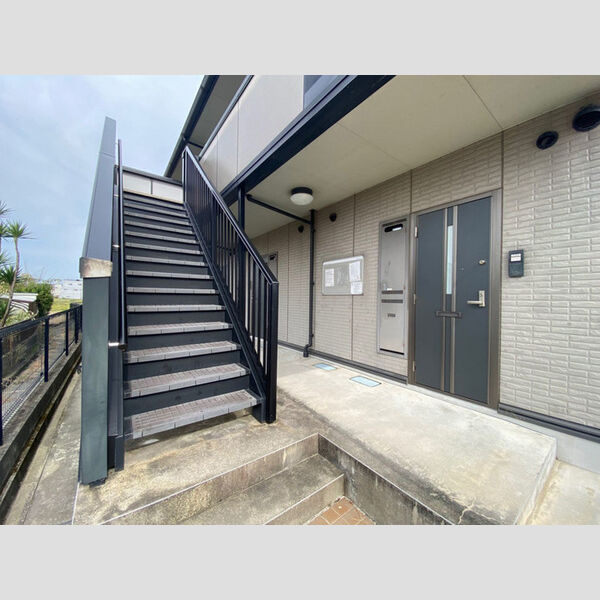 エントランス (エントランス)